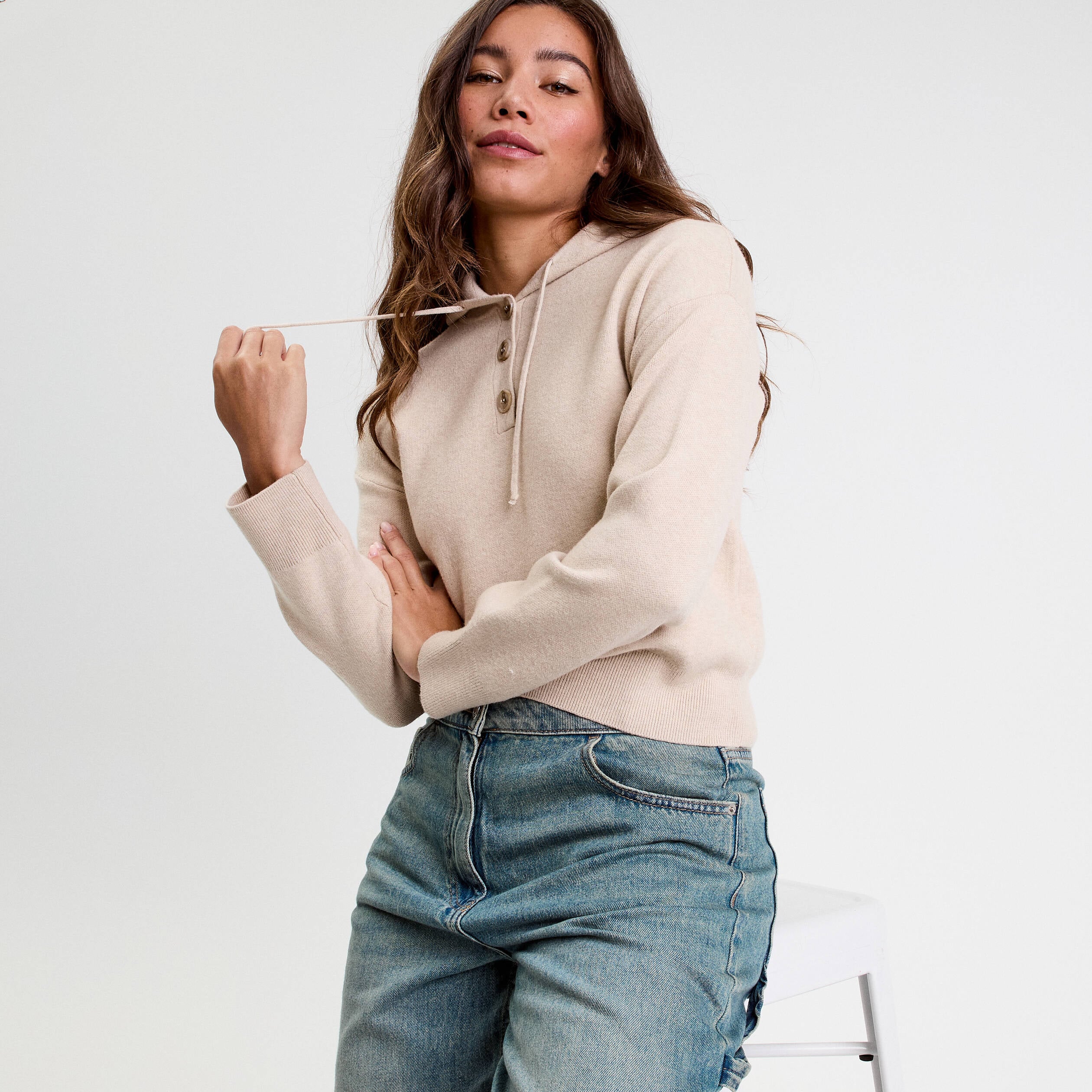 Pull &agrave; capuche manches longues beige femme