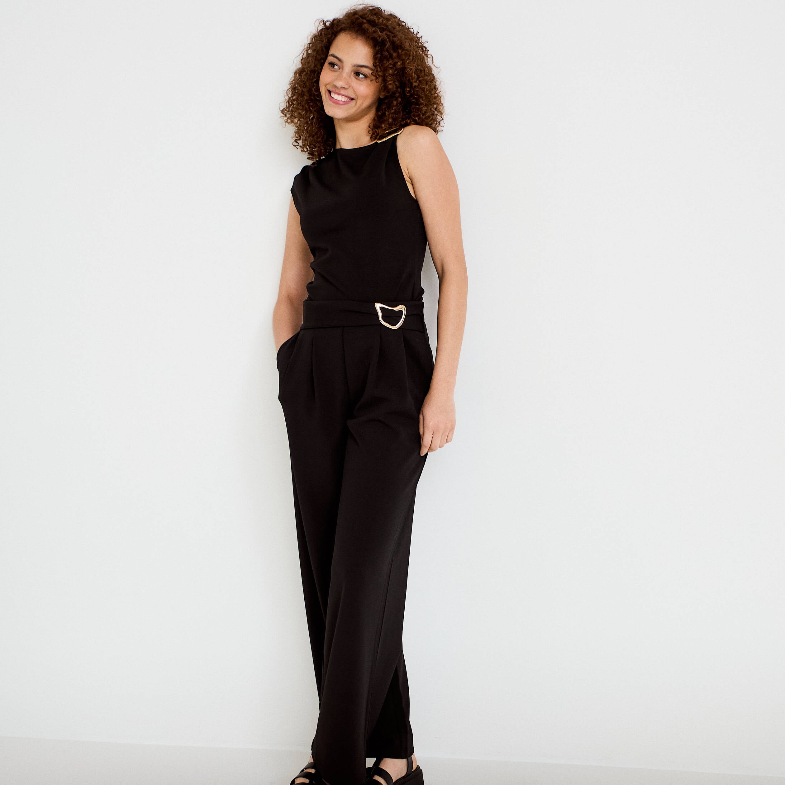 Pantalon large avec ceinture &agrave; bijou noir femme