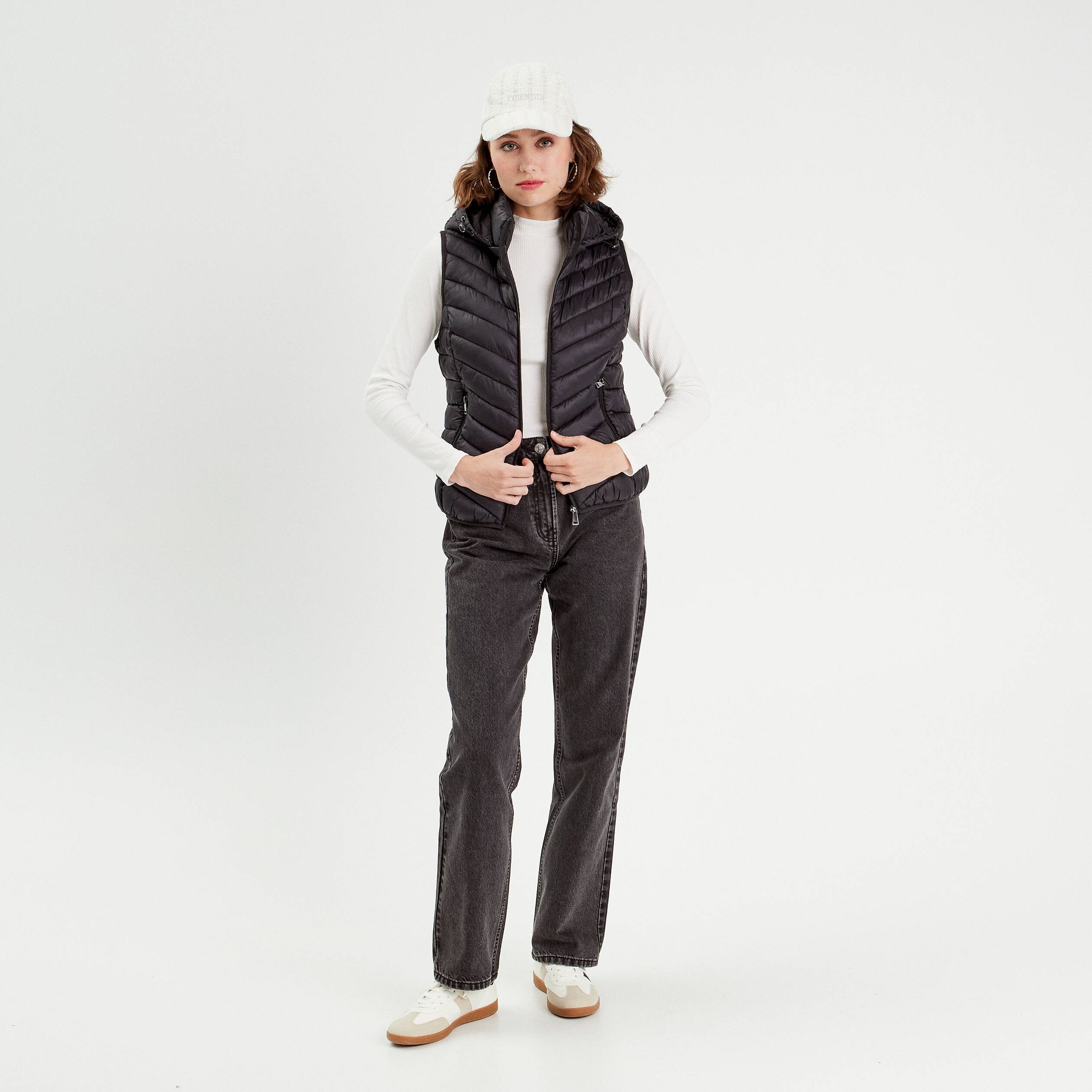 Doudoune sans manches capuche noir femme