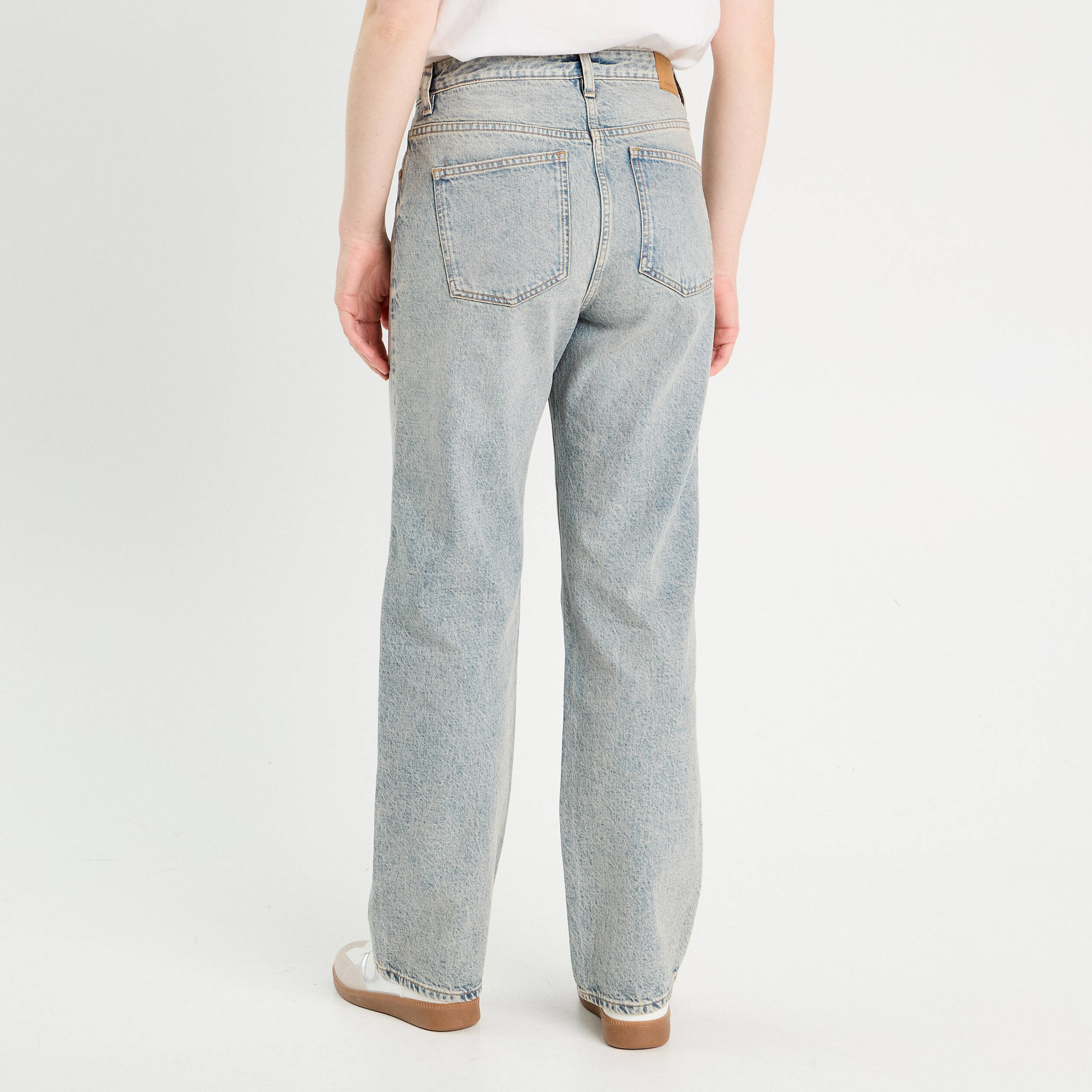 Jeans droit 5 poches denim bleach femme