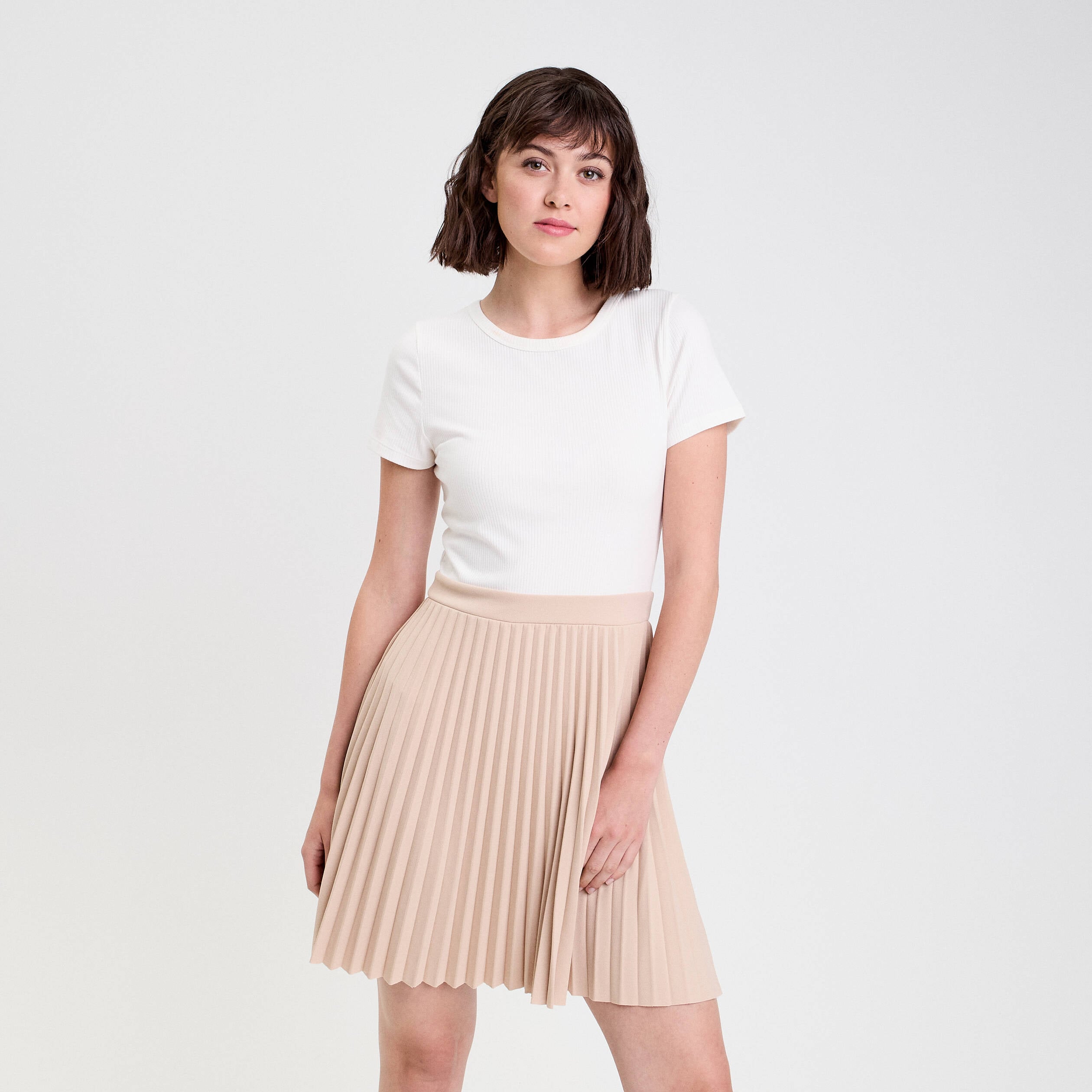 Robe droite pliss&eacute;e sable femme