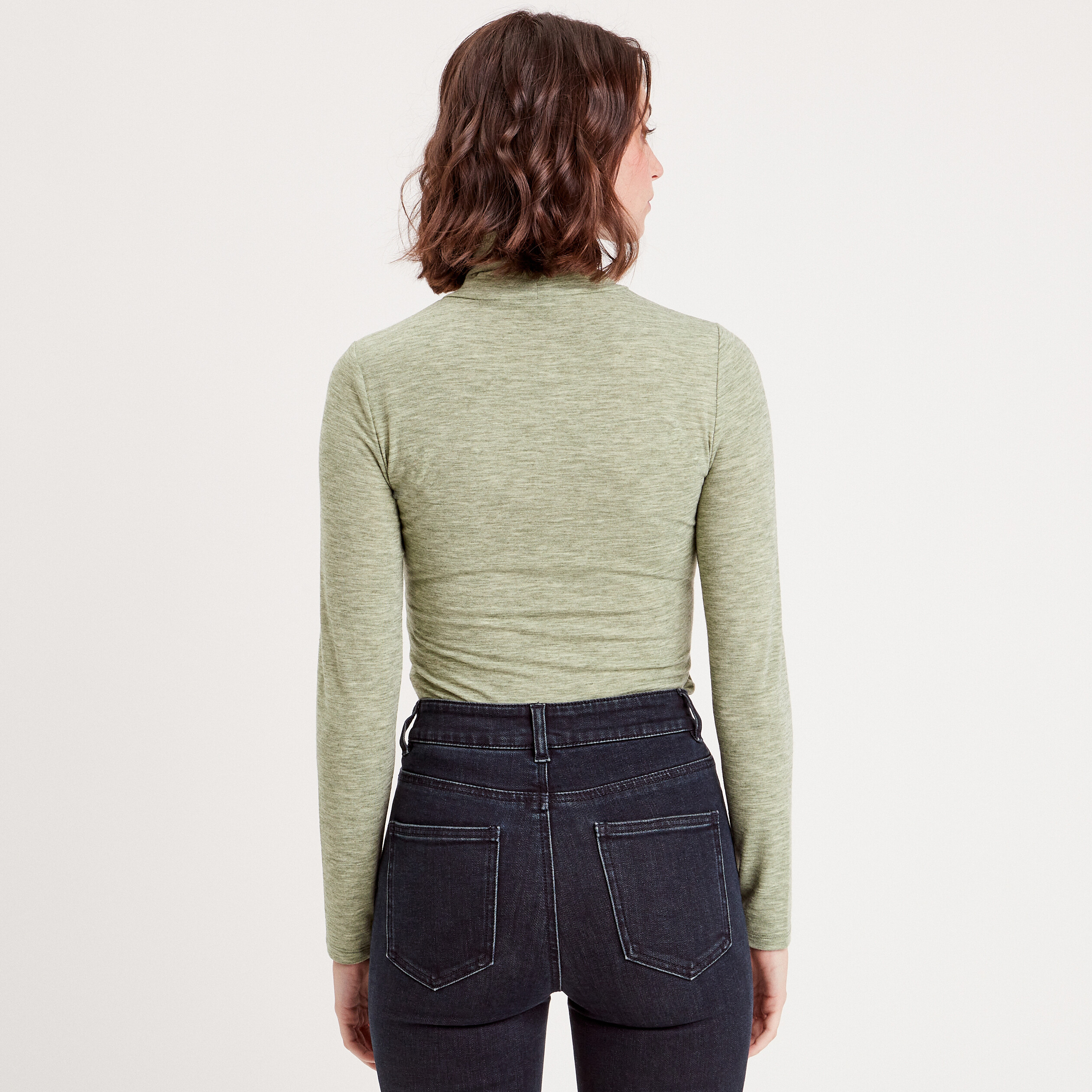 T-shirt col roul&eacute; vert kaki femme