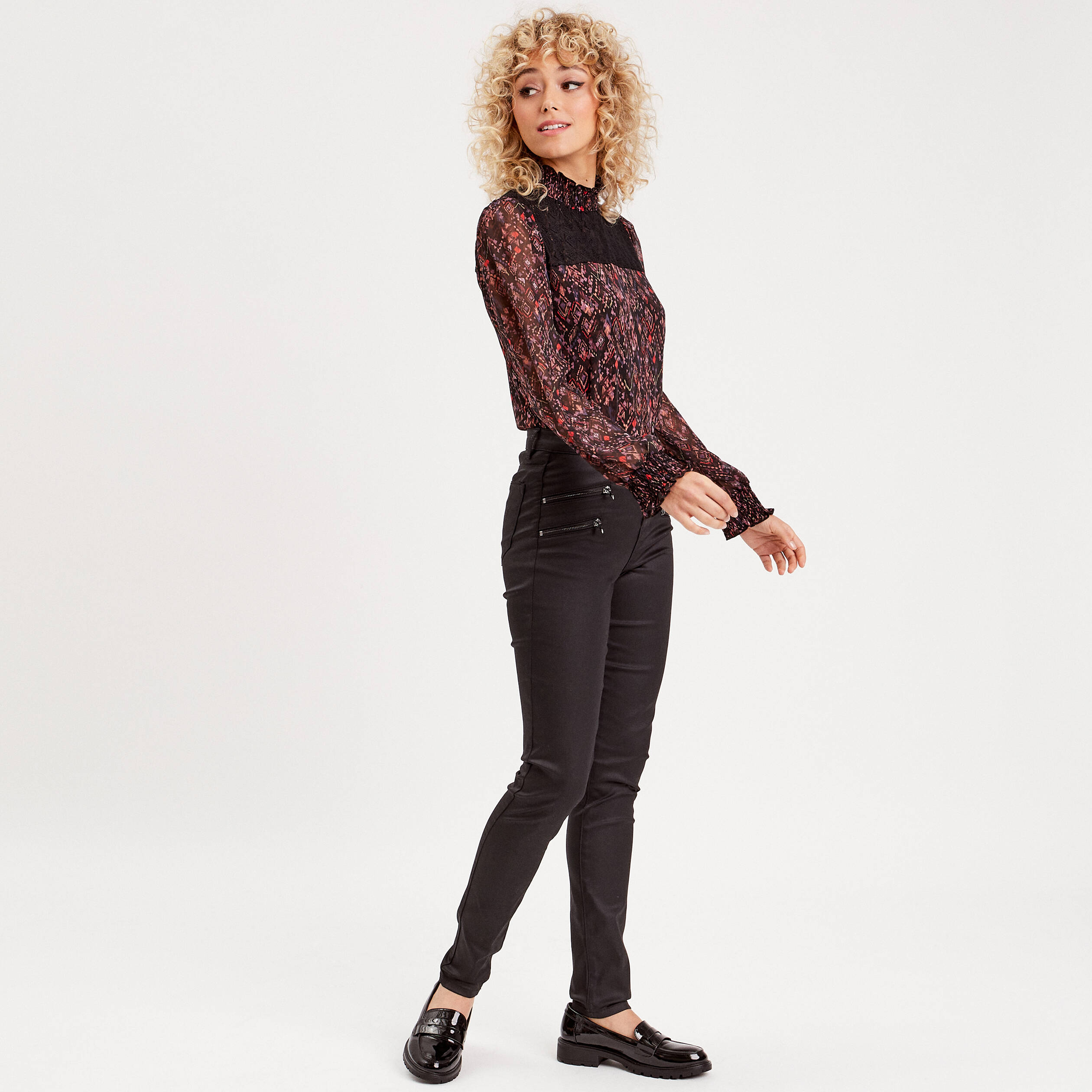 Jeans huile femme taille haute sale