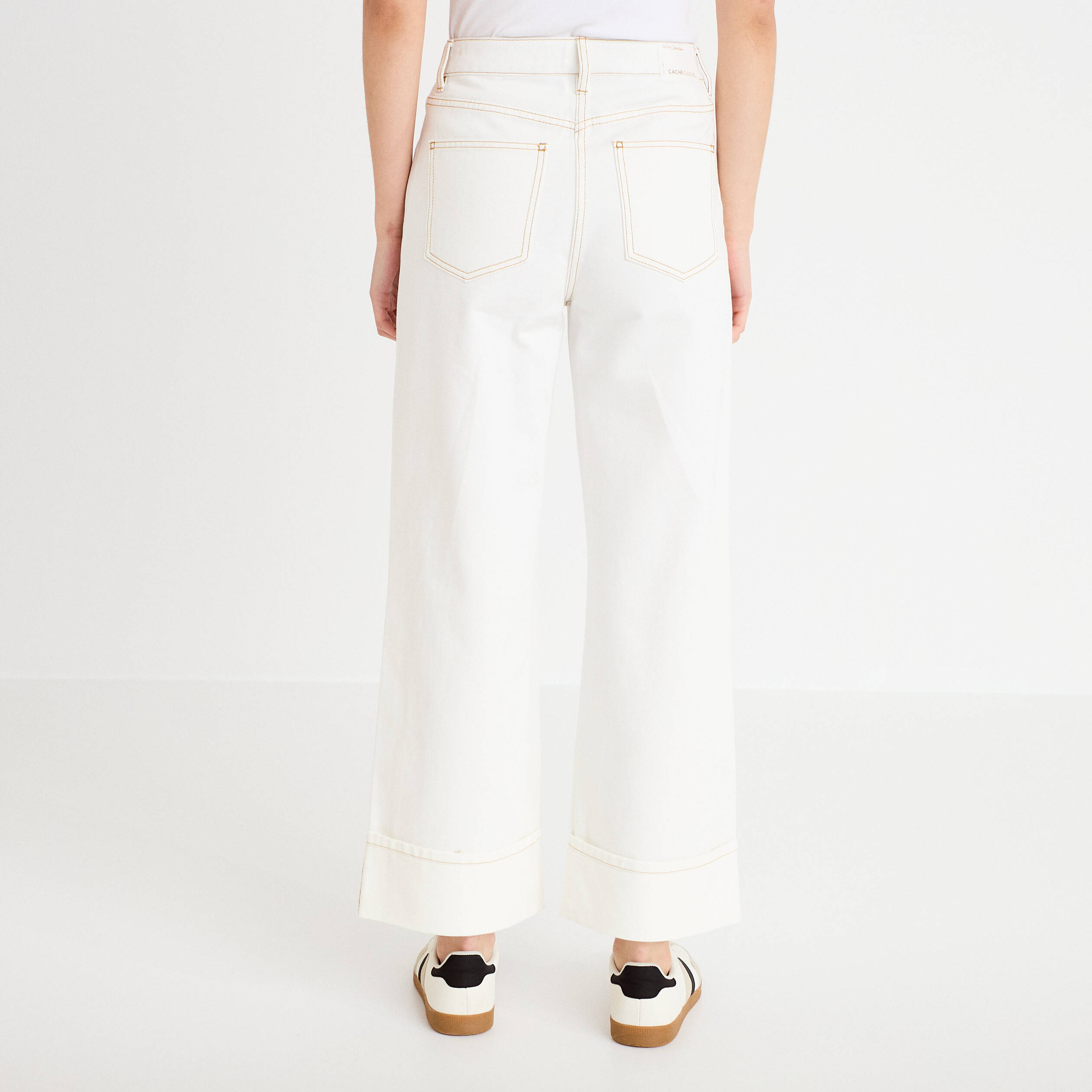 Jeans droit &agrave; revers denim blanc femme
