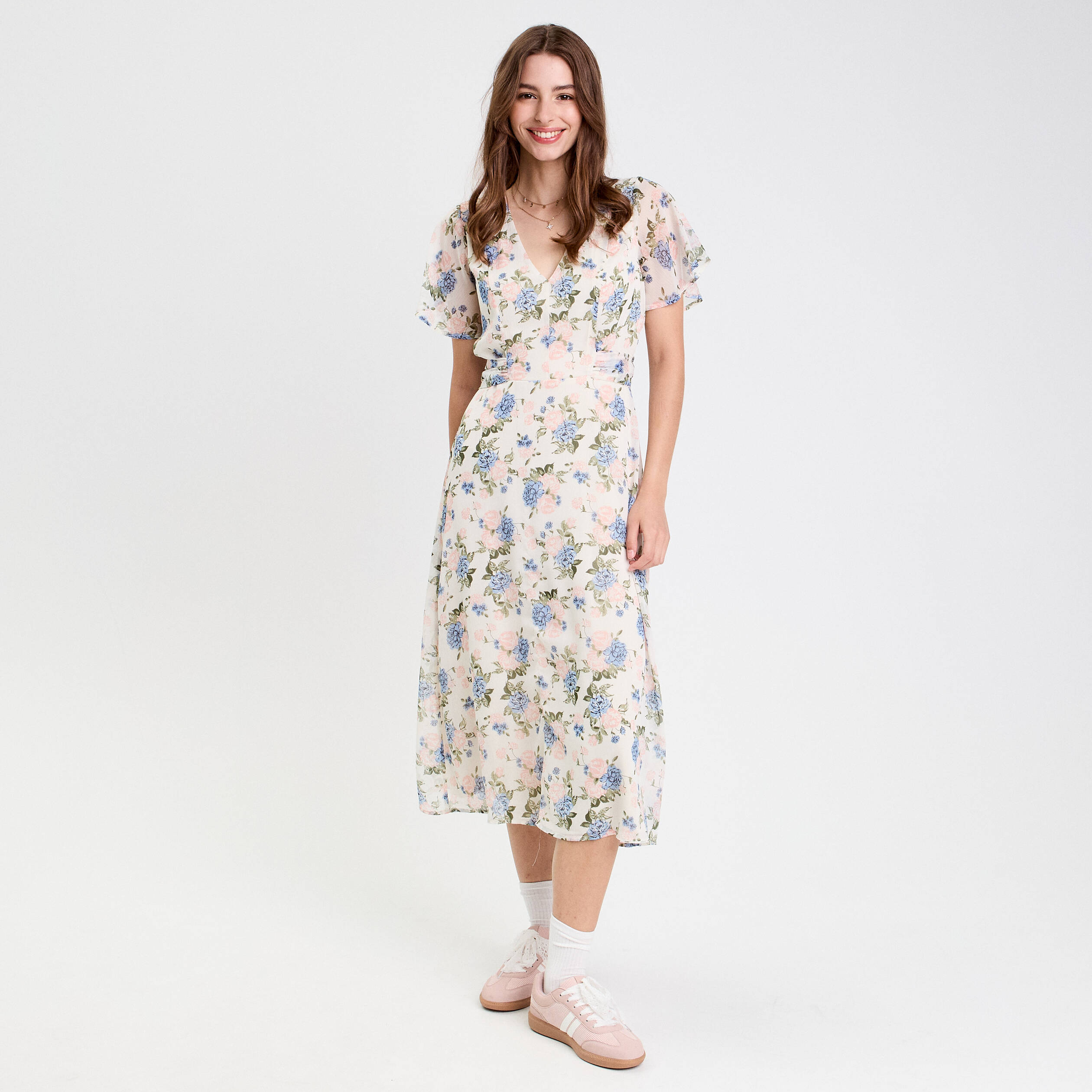 robe evasee col v manches courtes blanc femme Robe évasée col v manches courtes blanc femme