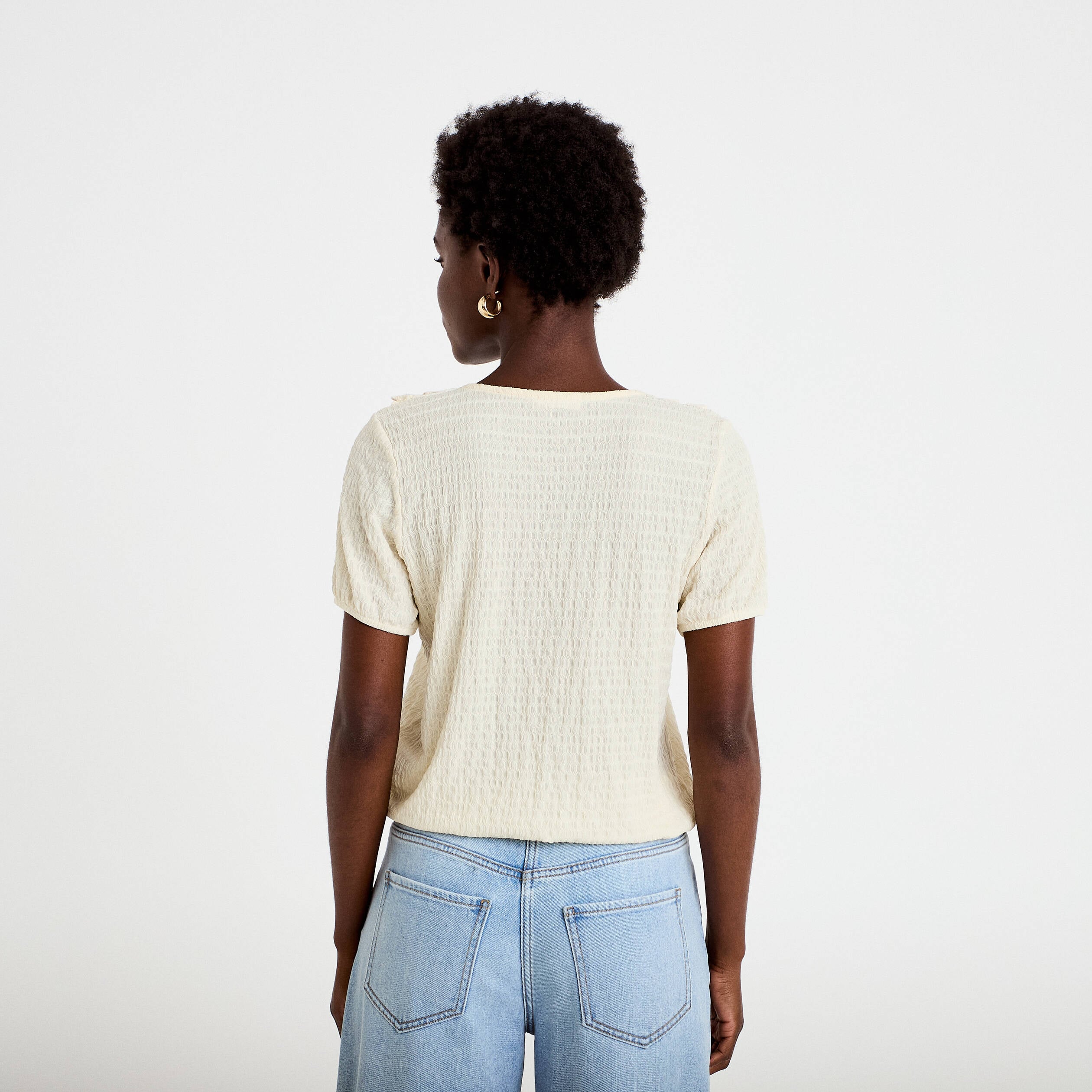 Blouse pliss&eacute;e col v manches courtes ecru femme