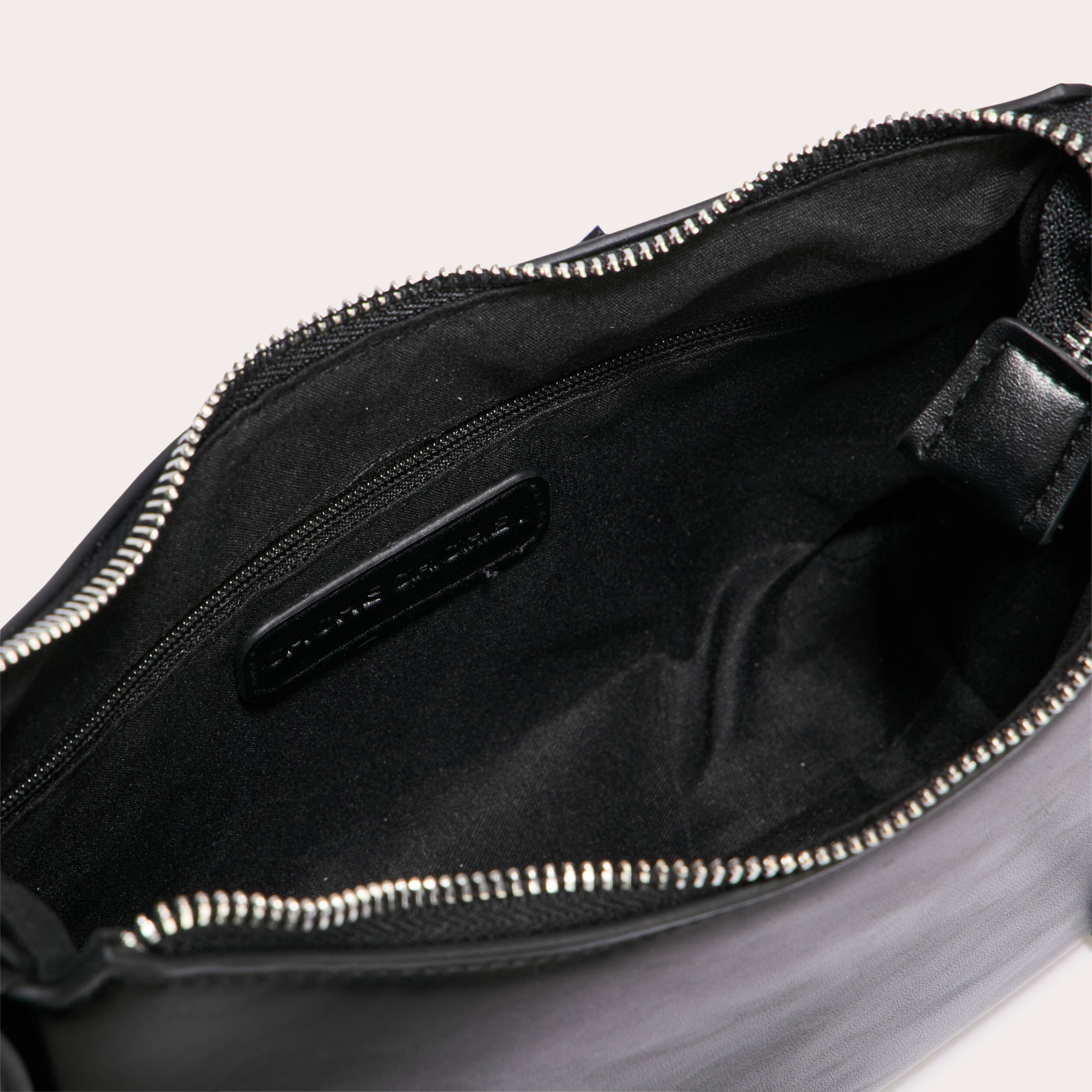 sac porte epaule avec franges noir femme Sac porté-épaule avec franges noir femme