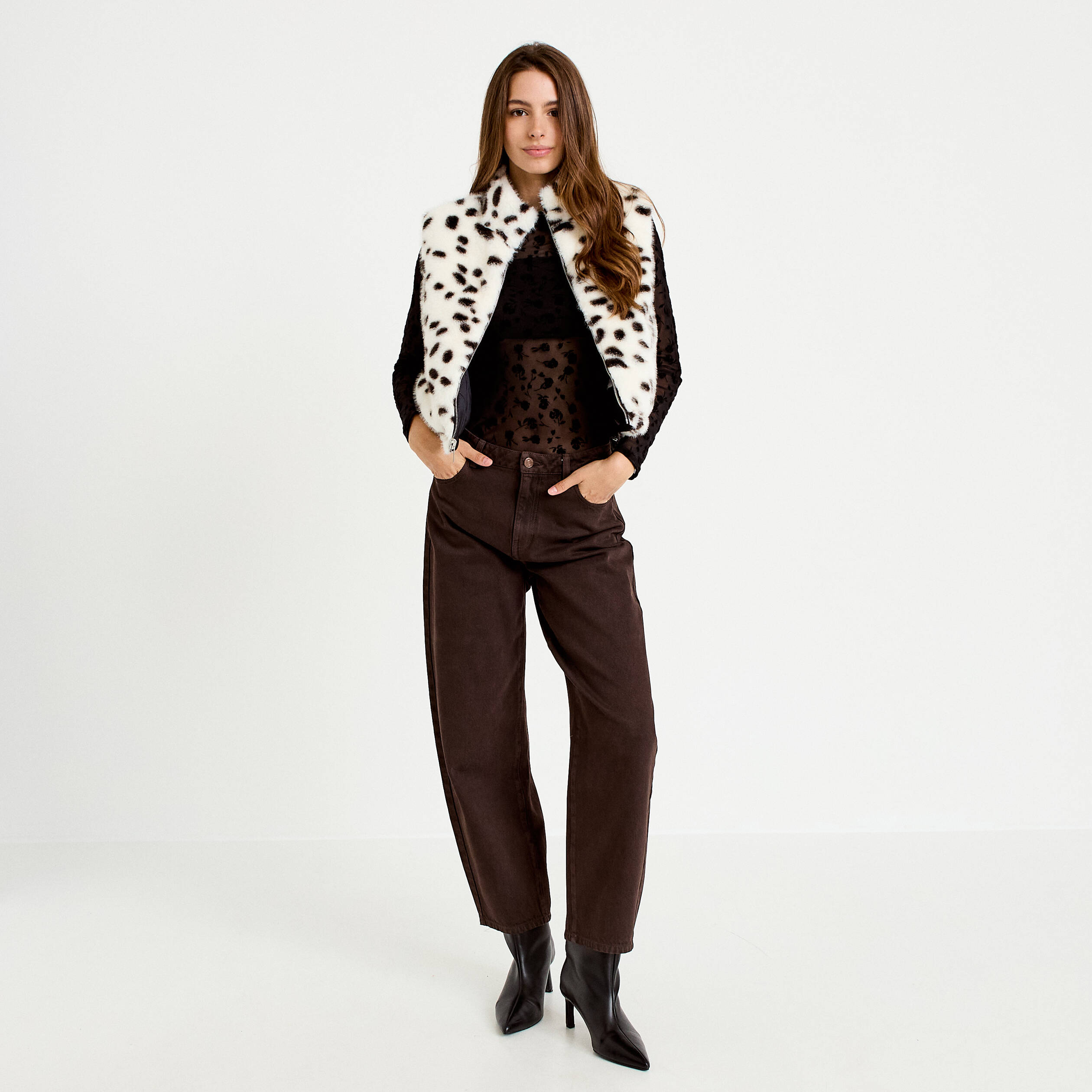 Veste sans manches col montant noir femme