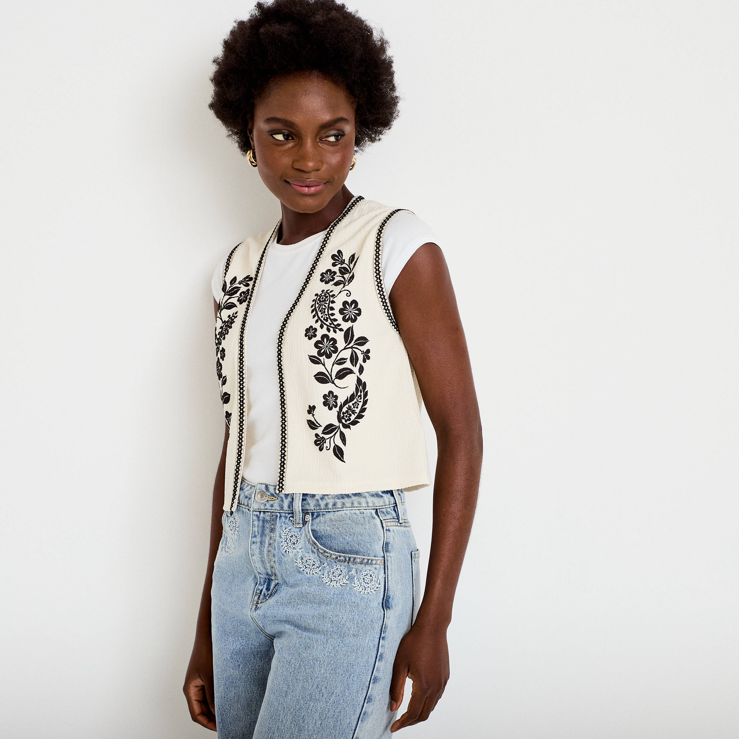 Gilet droit court sans manches ecru femme