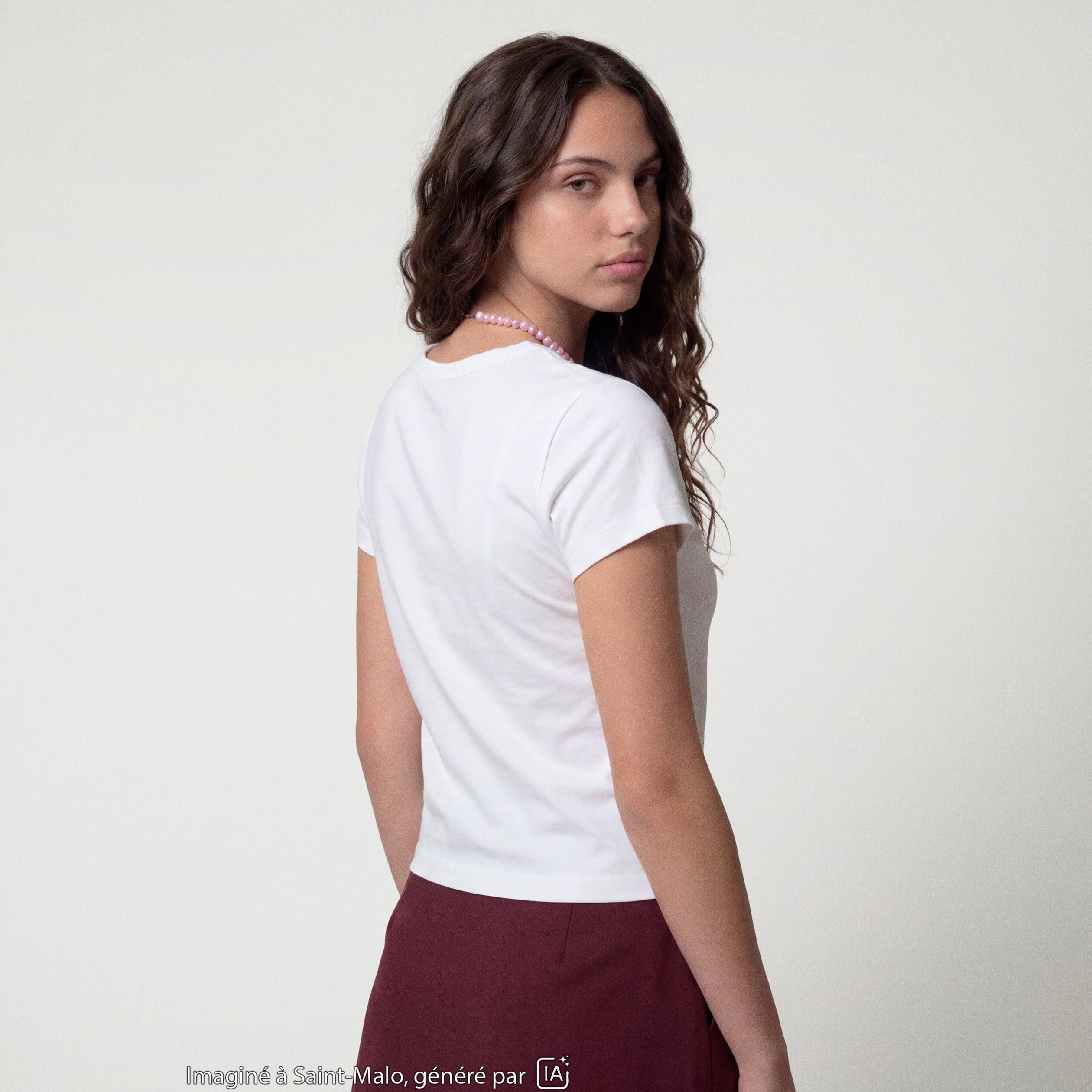 T-shirt ajust&eacute; manches courtes blanc