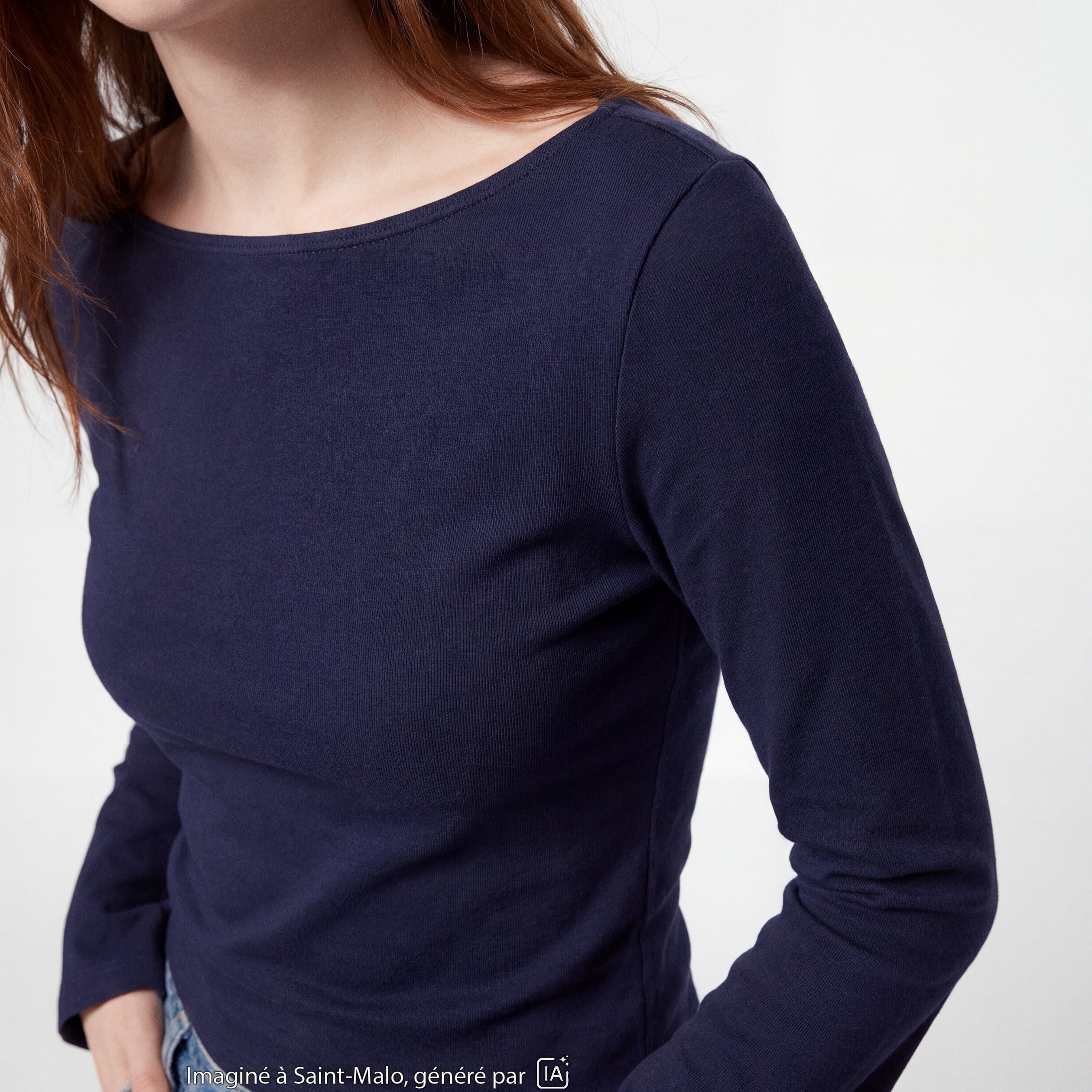 T-shirt cintr&eacute; col rond manches longues bleu marine