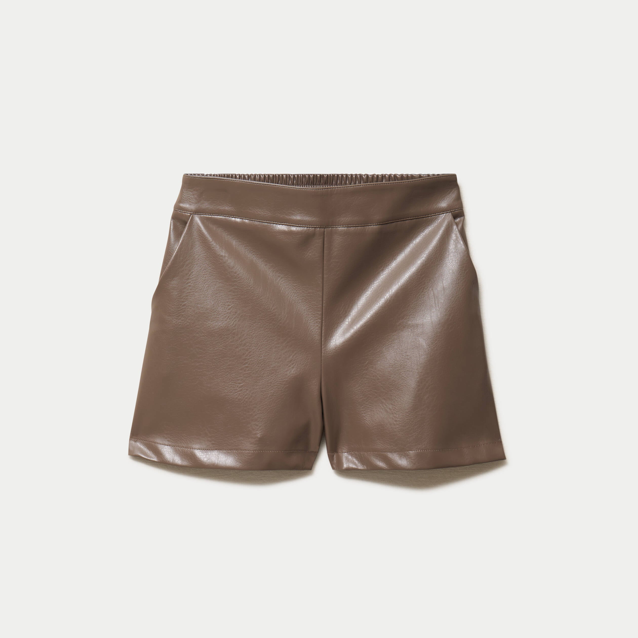 Short taille haute en similicuir taupe