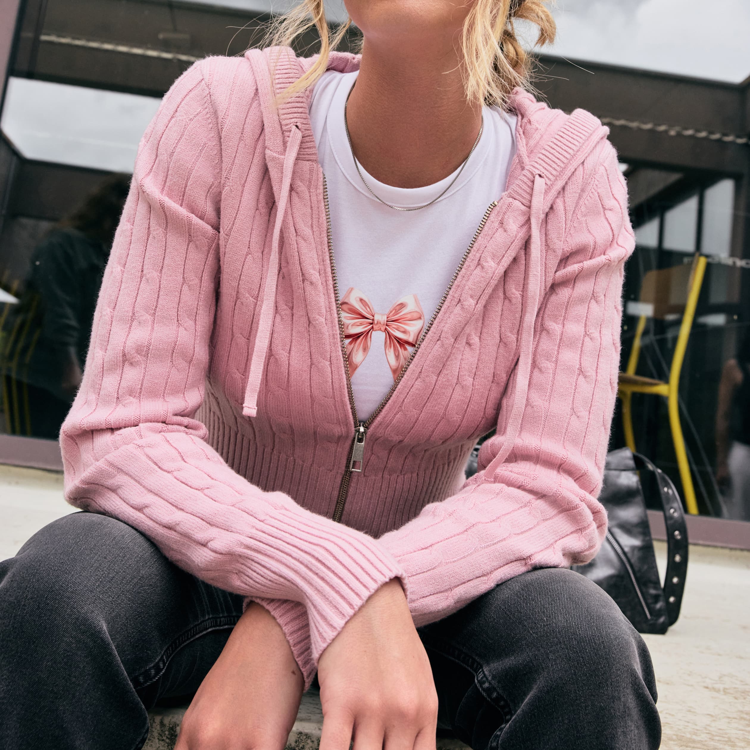 Gilet &agrave; capuche manches longues rose