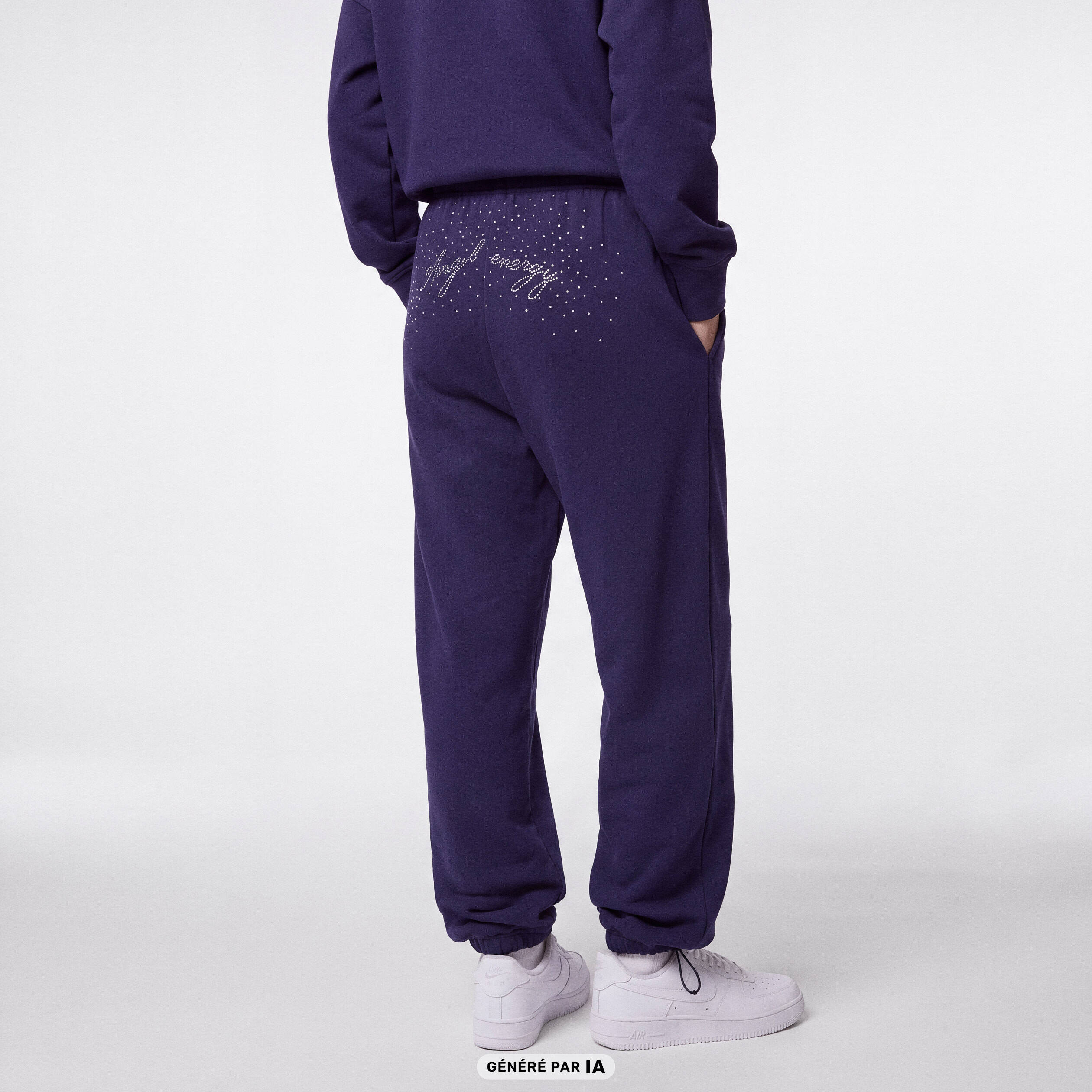 Jogging large &agrave; strass bleu marine