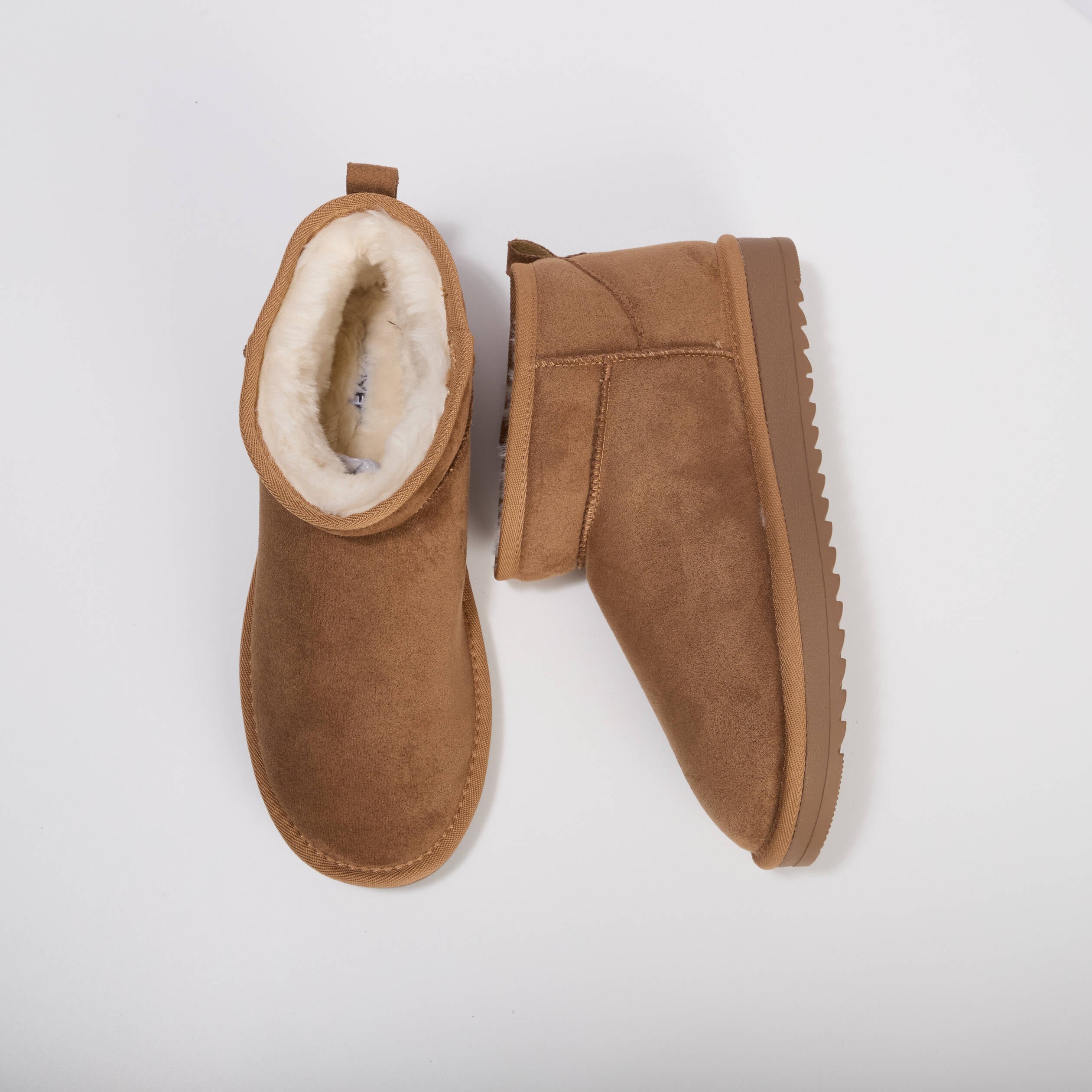 Chaussures aspect daim orange fonc&eacute;