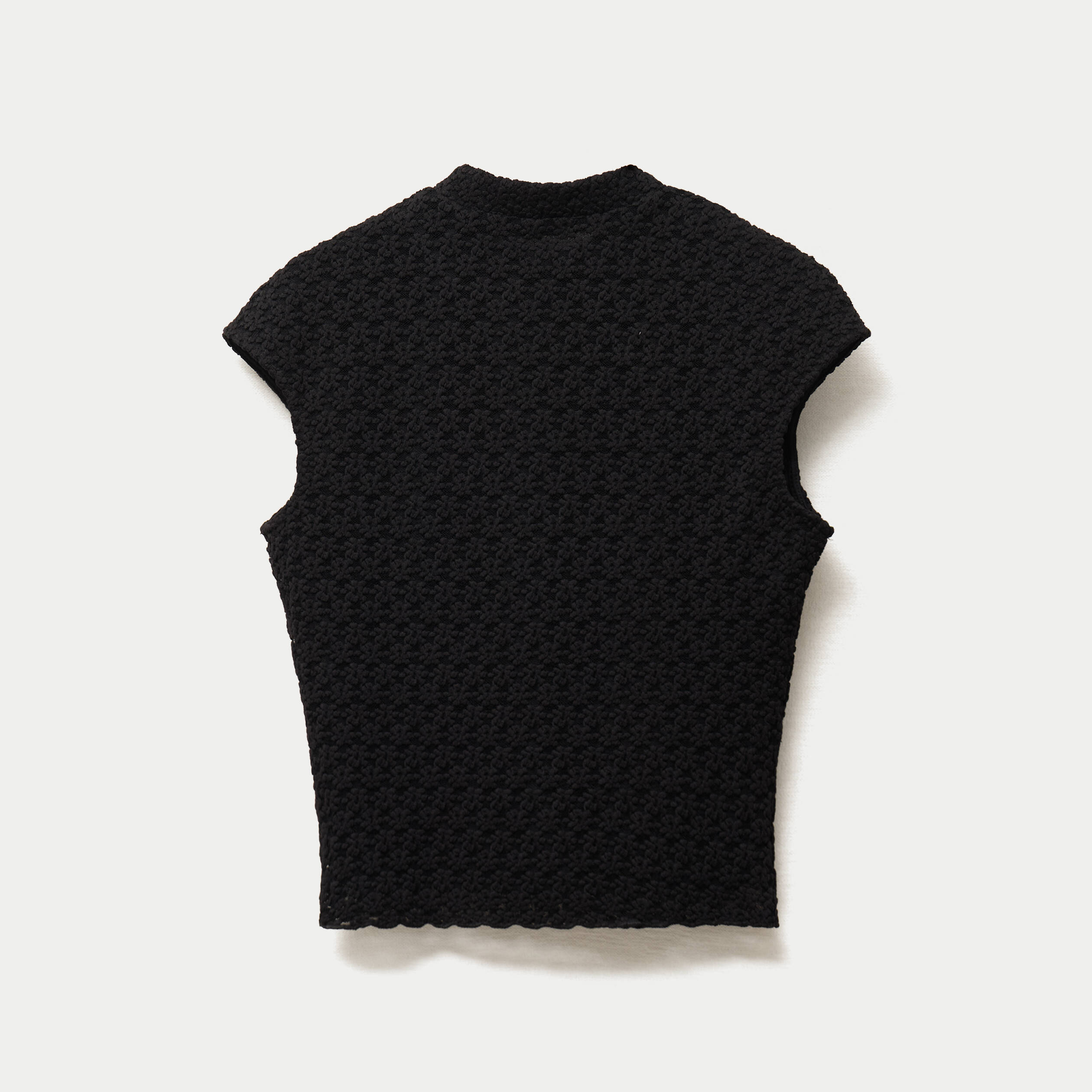 Top ajust&eacute; col mao manches courtes noir ado