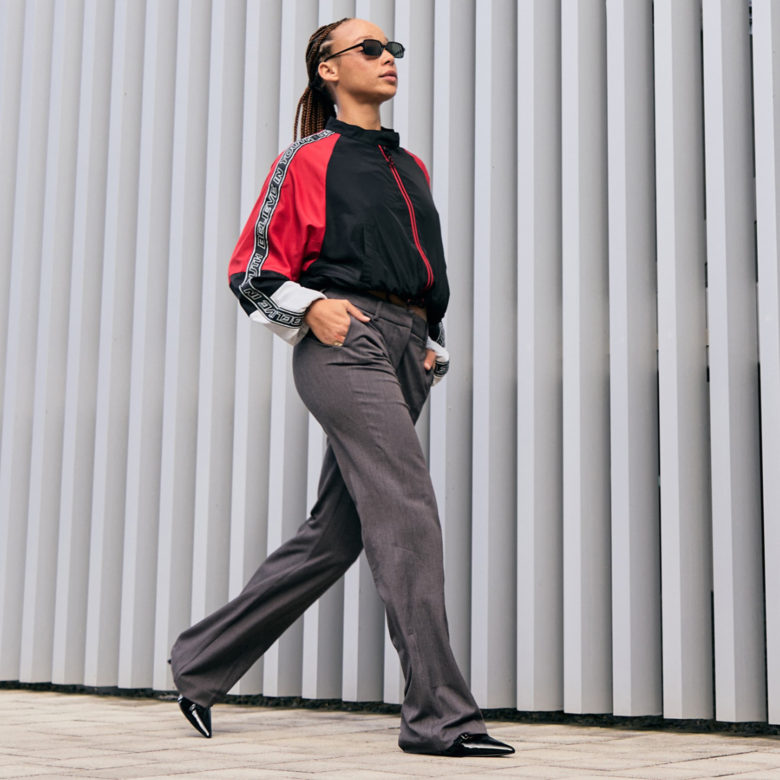 Pantalon bootcut taille basse gris fonc&eacute;