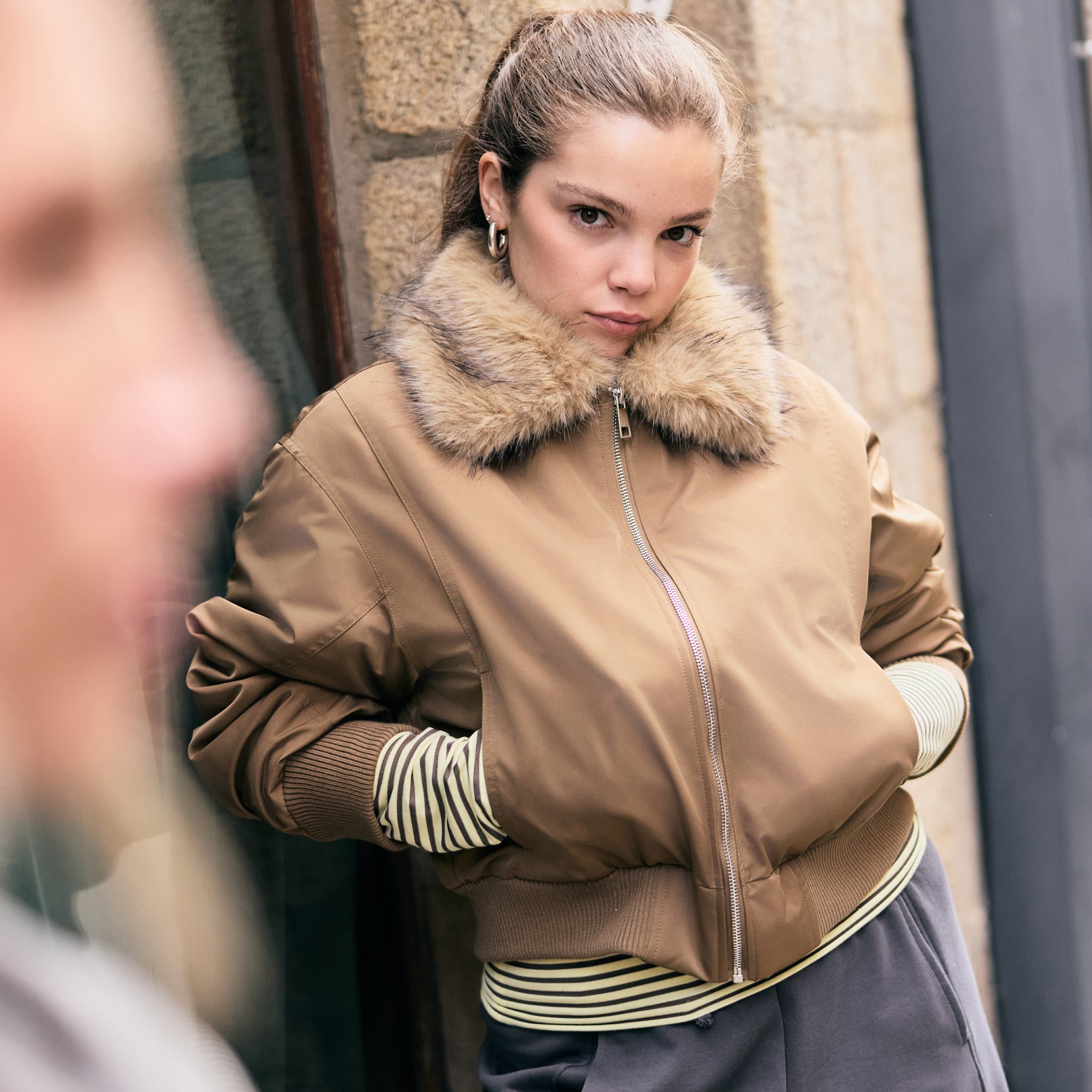 Bomber oversize court fausse fourrure taupe